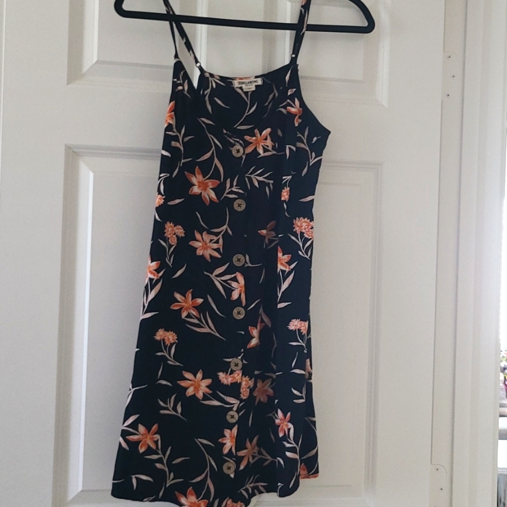 Billabong black dress size Large